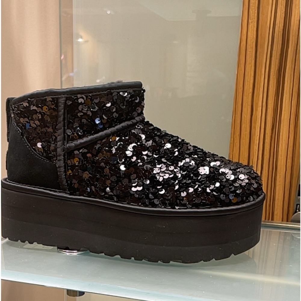 Ugg Chunky Sequin Mini Boots💫⭐️🌟